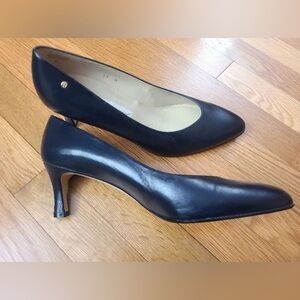 Etienne Aigner Black Leather Pumps